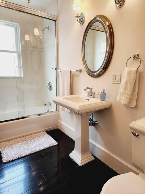 Charming And Comfortable! Medford Εξωτερικό φωτογραφία
