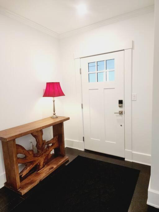 Charming And Comfortable! Medford Εξωτερικό φωτογραφία